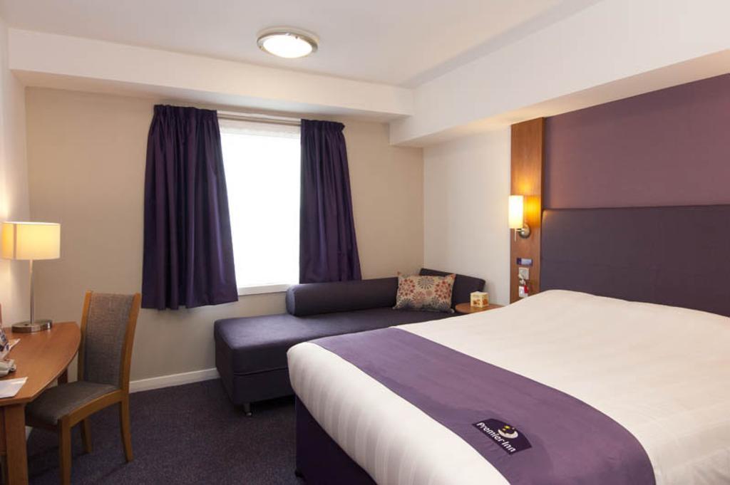 Premier Inn Newcastle - Holystone Holystone  Exterior photo